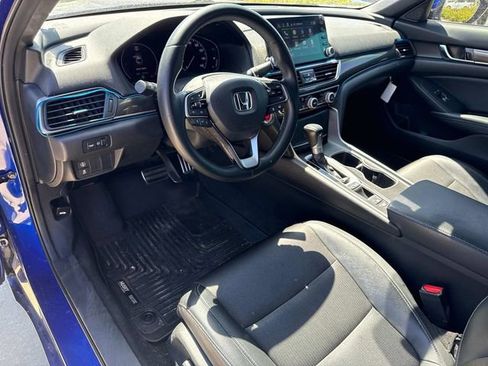 Used 2018 Honda Accord Sport image 23