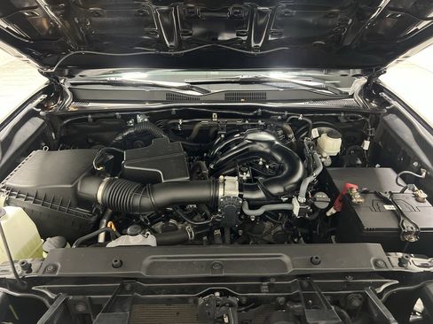 Used 2022 Toyota Tacoma Limited image 29