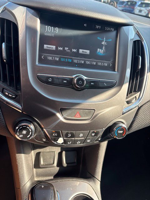 Used 2017 Chevrolet Cruze LT w/ Convenience Package FWD image 10