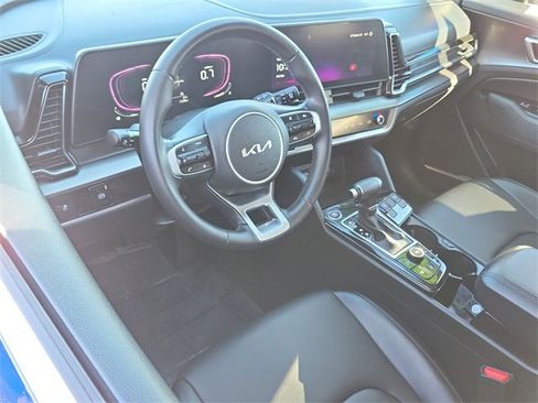 Used 2024 Kia Sportage EX image 6