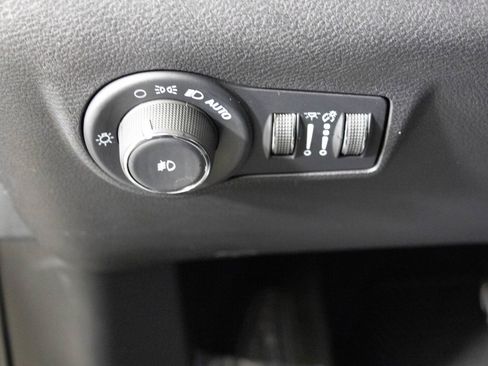 Used 2022 Jeep Compass Limited image 20