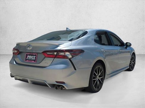 Used 2023 Toyota Camry SE FWD image 5