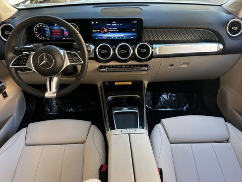 Certified 2026 Mercedes-Benz GLB 250 image 5