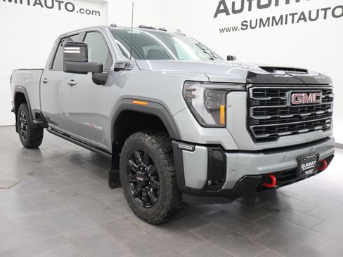 Used 2025 GMC Sierra 2500 AT4 w/ AT4 Premium Plus Package AWD/4WD image 2