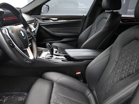 Used 2023 BMW 540i w/ Convenience Package RWD image 9