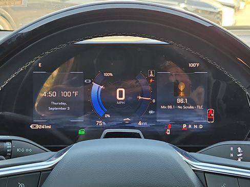 Used 2024 Chevrolet Equinox EV LT w/ Active Safety Package 3 FWD image 23