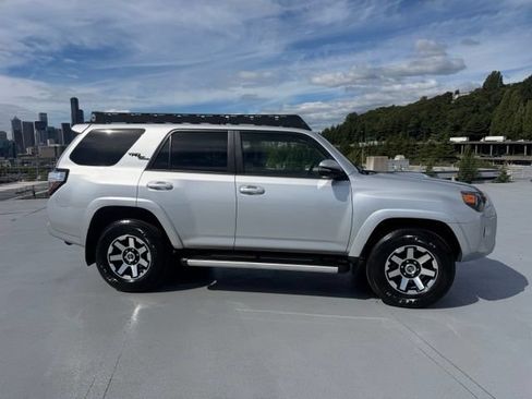Certified 2021 Toyota 4Runner TRD Off-Road Premium AWD/4WD image 3