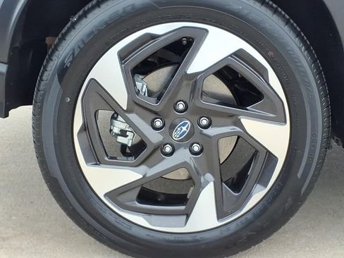 Certified 2025 Subaru Crosstrek 2.5i Limited w/ Crosstrek Mirror Package AWD/4WD image 5