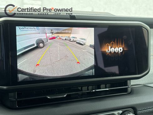 Certified 2025 Jeep Wrangler Unlimited Sahara w/ Safety Group image 20