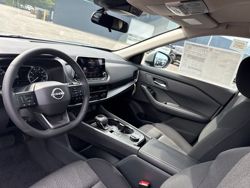 New 2026 Nissan Rogue SV AWD/4WD image 25