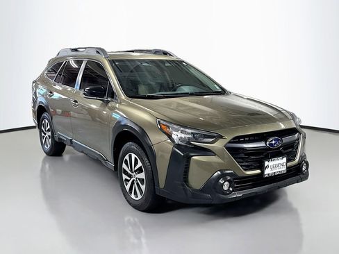 Used 2024 Subaru Outback Premium image 3
