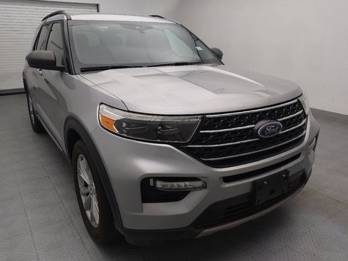 Used 2020 Ford Explorer XLT w/ Equipment Group 202A image 14