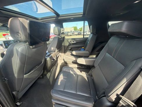 Used 2021 Chevrolet Tahoe RST w/ Luxury Package AWD/4WD image 18