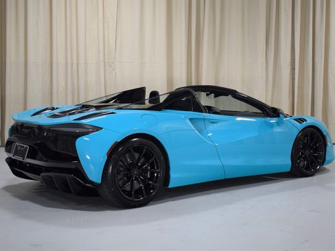 New 2025 McLaren Artura Spider image 11