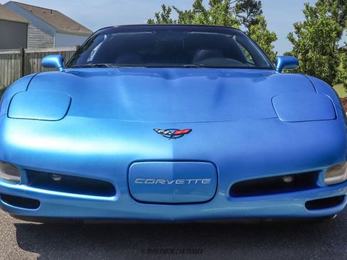Used 1998 Chevrolet Corvette Coupe w/ Roof Pkg RWD image 13