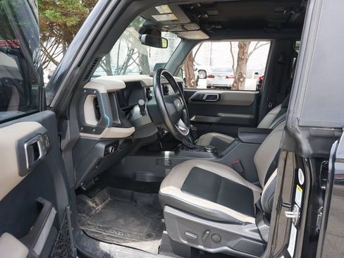 Used 2023 Ford Bronco Wildtrak AWD/4WD image 2