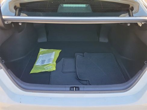 Used 2021 Toyota Camry LE image 8