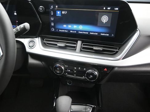 New 2026 Chevrolet Trax LT FWD image 28