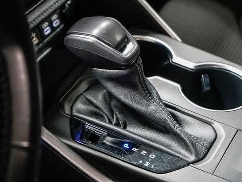 Certified 2023 Toyota Highlander LE image 23