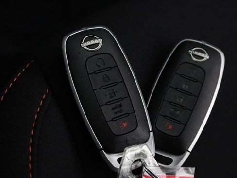 Certified 2025 Nissan Sentra SR FWD image 31