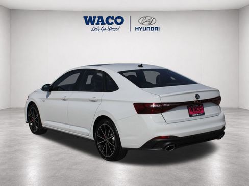 Used 2025 Volkswagen Jetta GLI Autobahn FWD image 5