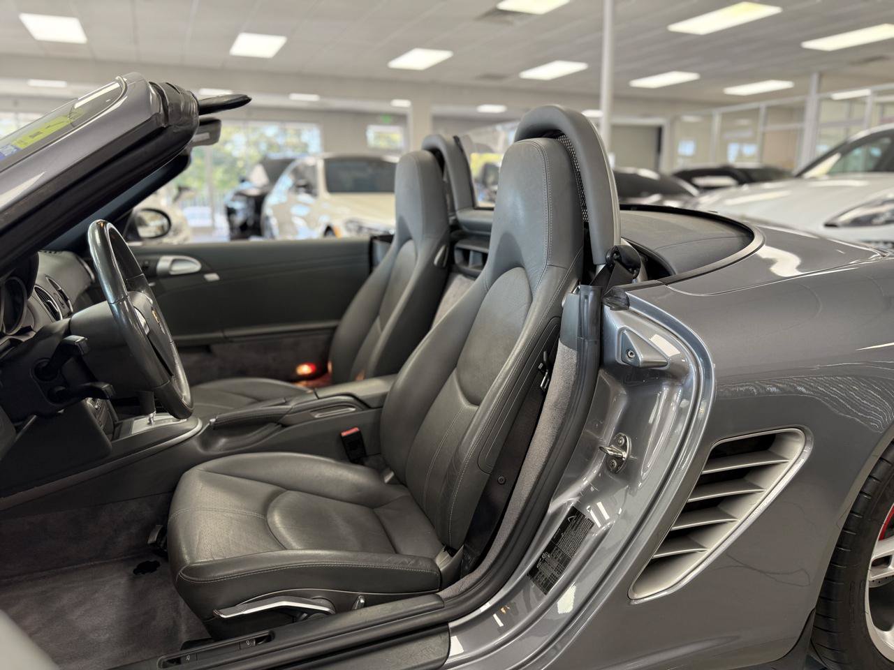 Used 2005 Porsche Boxster S RWD image 11