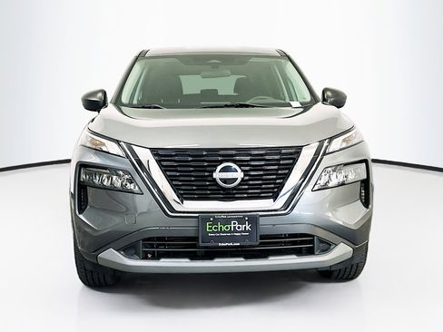 Used 2023 Nissan Rogue S AWD/4WD image 2