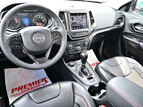 Used 2022 Jeep Cherokee Trailhawk w/ Sun, Sound & Nav Group AWD/4WD image 23