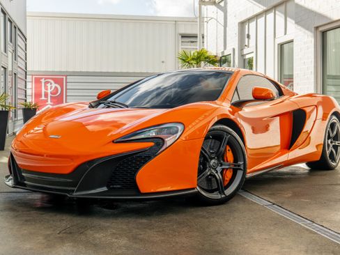 Used 2015 McLaren 650S Spider image 4