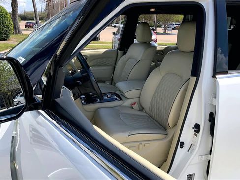 Used 2024 INFINITI QX80 Sensory w/ Cargo Package image 8