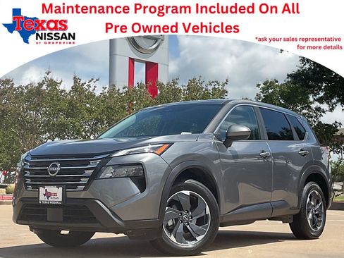 Used 2025 Nissan Rogue SV FWD image 1
