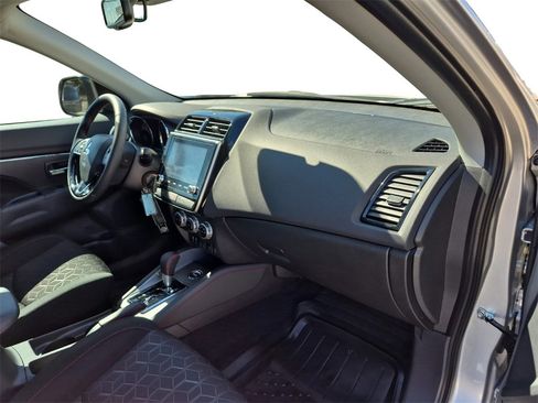Used 2025 Mitsubishi Outlander Sport LE image 51
