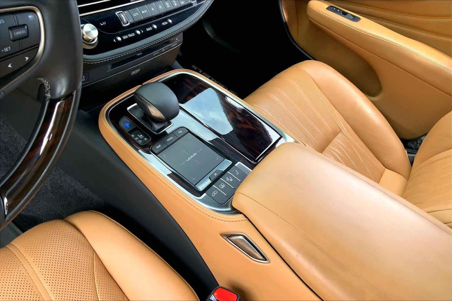 Used 2022 Lexus LS 500 w/ Interior Upgrade Package RWD image 16