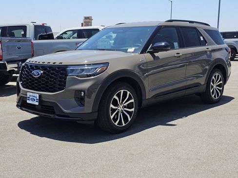New 2026 Ford Explorer ST-Line RWD image 4