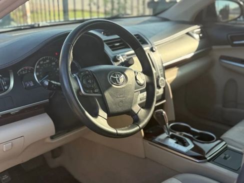 Used 2012 Toyota Camry XLE image 13