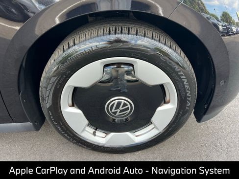 Used 2025 Volkswagen ID. Buzz Pro S RWD image 11