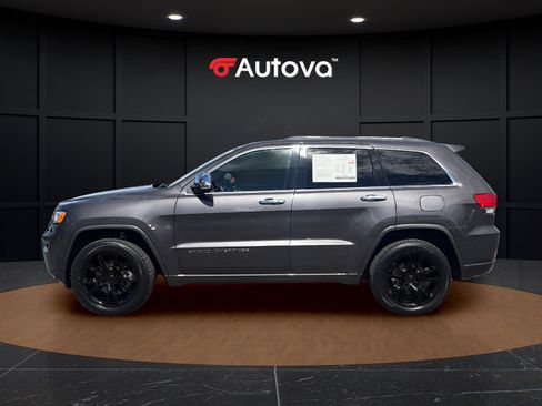 Used 2021 Jeep Grand Cherokee Overland AWD/4WD image 2