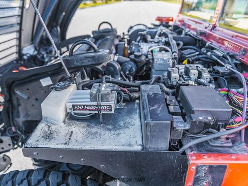 Used 2002 HUMMER H1 4-Door Wagon image 19