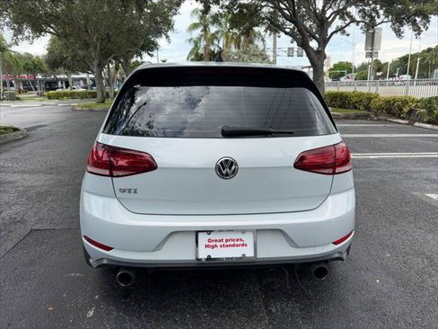 Used 2018 Volkswagen GTI SE FWD image 6