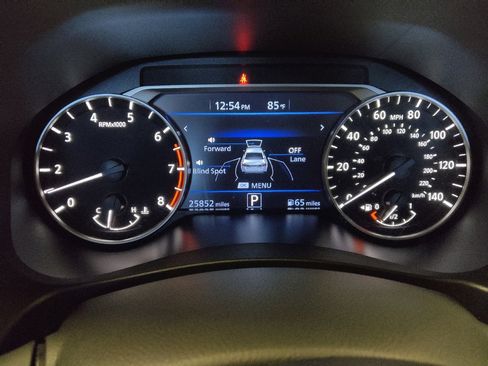 Used 2023 Nissan Altima 2.5 SV FWD image 23