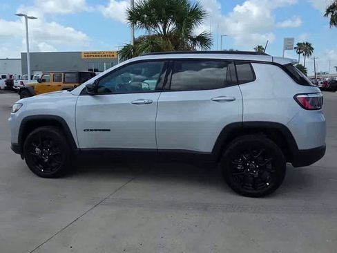 New 2026 Jeep Compass Latitude AWD/4WD image 5