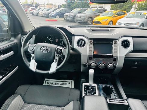 Used 2018 Toyota Tundra SR5 w/ TRD Off Road Package image 10