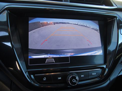 Used 2023 Chevrolet TrailBlazer RS w/ Sun and Liftgate Package image 21