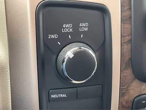 Used 2015 RAM 3500 Laramie Longhorn image 17