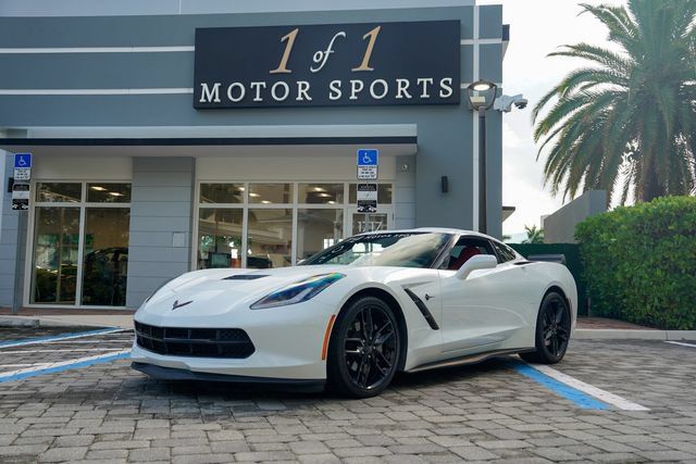 Used 2019 Chevrolet Corvette Stingray Coupe w/ Carbon Flash Badge Package RWD image 1