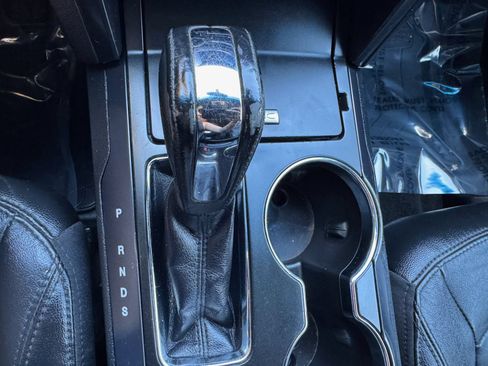 Used 2016 Ford Explorer XLT w/ Equipment Group 202A AWD/4WD image 28