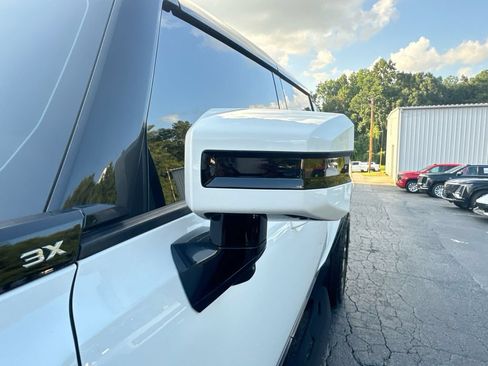 Used 2024 GMC Hummer EV 3X AWD/4WD image 11