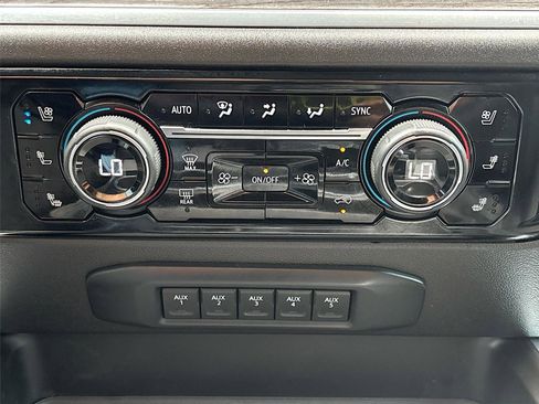 Used 2024 Chevrolet Silverado 2500 LTZ w/ LTZ Plus Package image 16