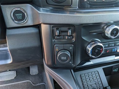 Used 2025 Ford F450 Platinum image 25