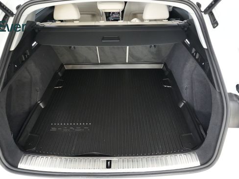 Used 2024 Audi Q8 e-tron Premium Plus w/ Premium Plus Package image 8